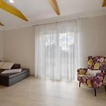 Lifestyle Tatil Evi Pouch